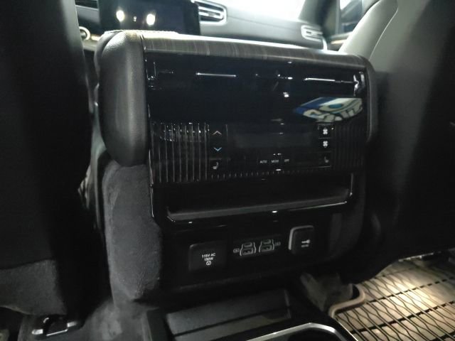 Used 2024 Jeep Wagoneer Series II w/ Premium Group I image 12