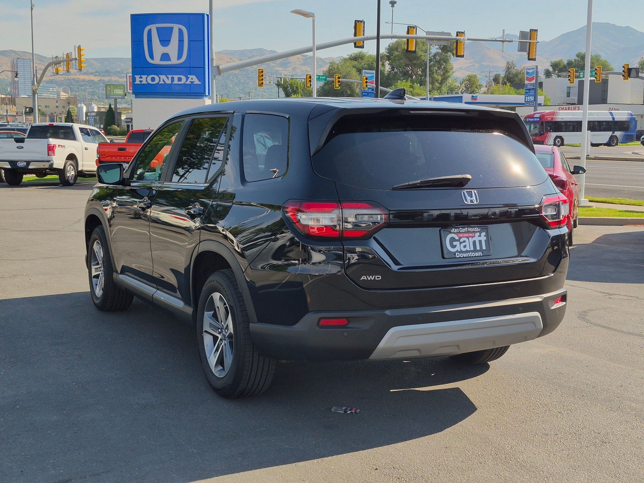 Used 2024 Honda Pilot EX-L image 8