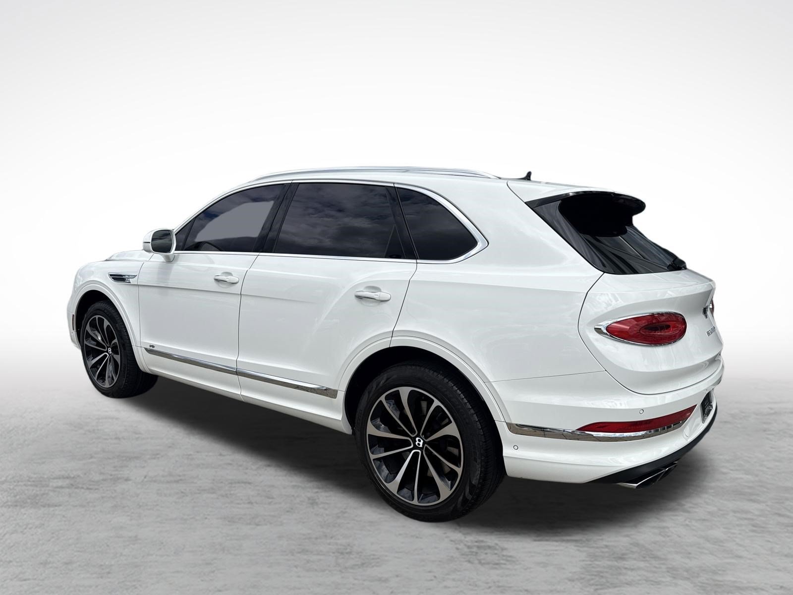 Used 2022 Bentley Bentayga AWD/4WD image 3