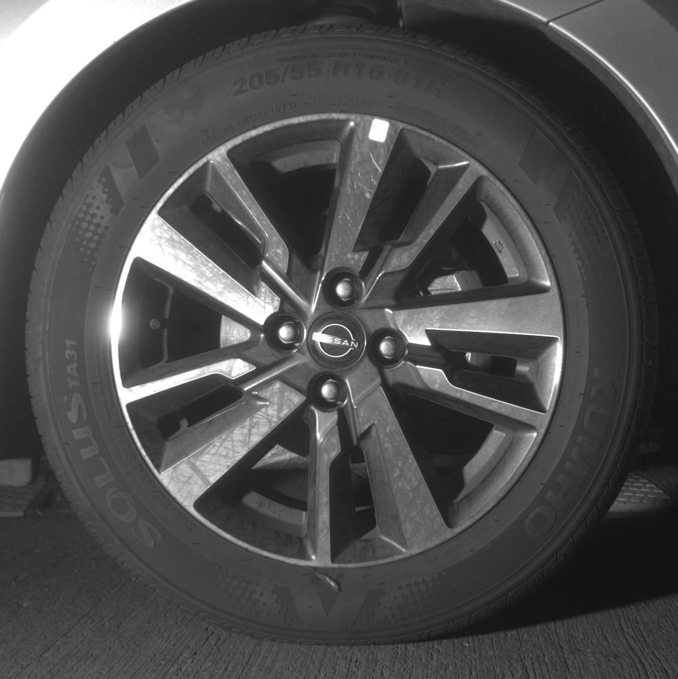 Used 2025 Nissan Versa SV image 13