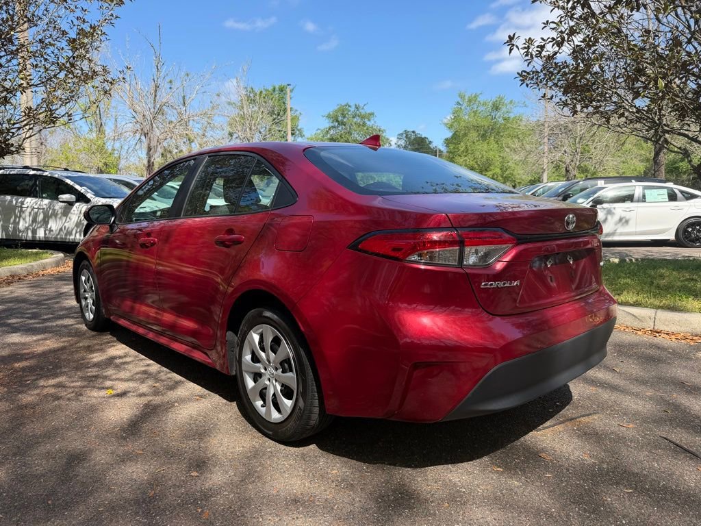 Used 2024 Toyota Corolla LE image 4