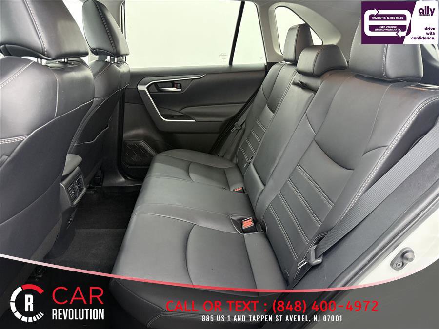Used 2021 Toyota RAV4 XLE Premium AWD/4WD image 32