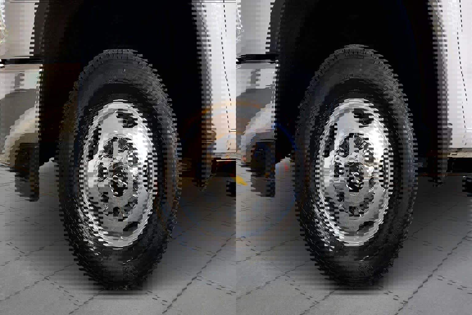 Used 2022 Chevrolet Silverado 3500 LTZ w/ LTZ Plus Package image 11