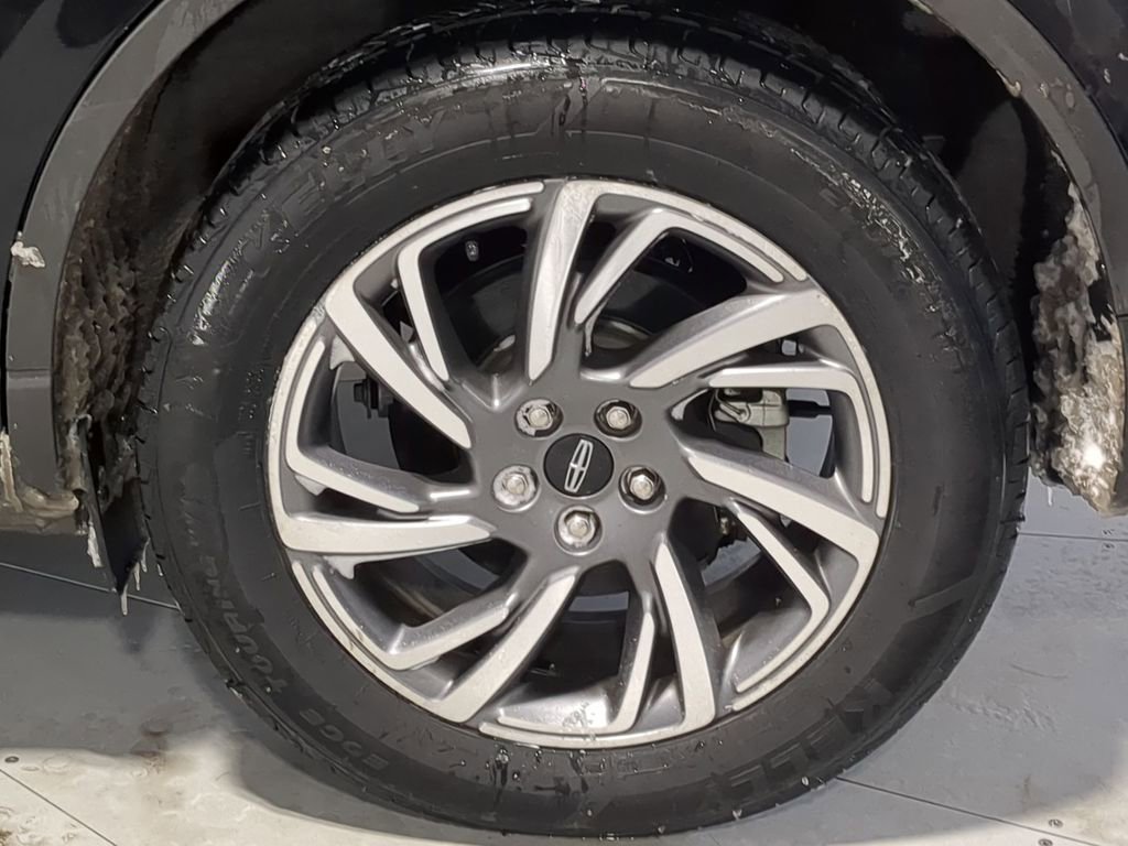 Used 2023 Lincoln Corsair AWD w/ Equipment Group 101A image 27