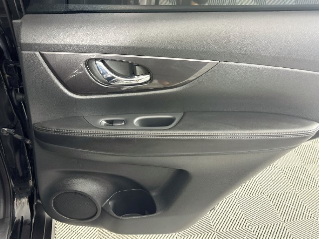 Used 2019 Nissan Rogue S w/ Special Edition Package FWD image 24