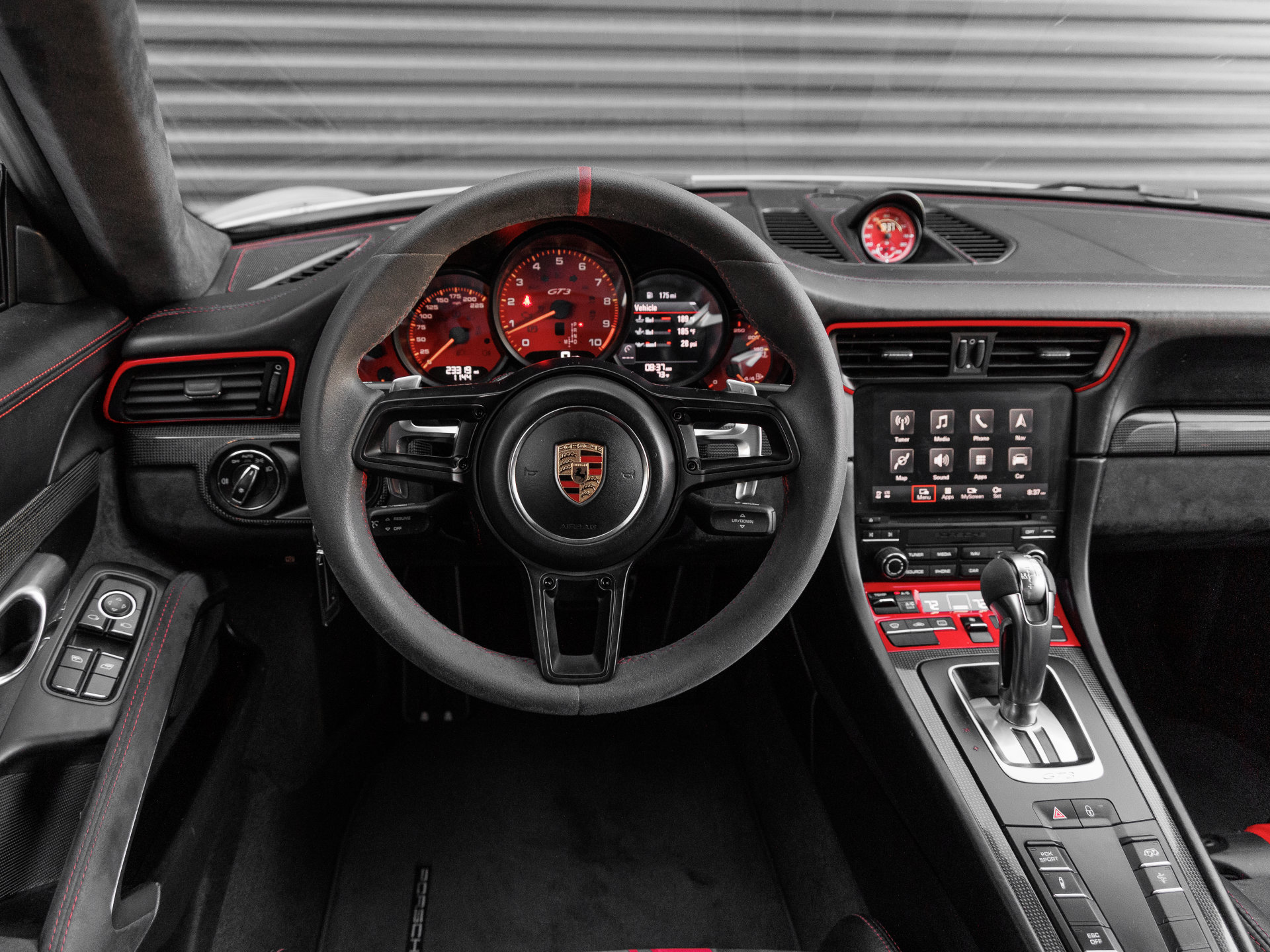 Used 2018 Porsche 911 GT3 RWD image 21