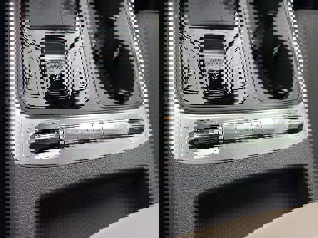 New 2026 Kia Carnival SX image 14