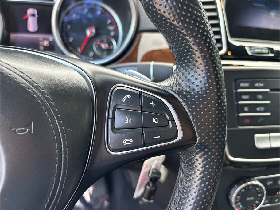 Used 2018 Mercedes-Benz GLS 450 4MATIC image 26