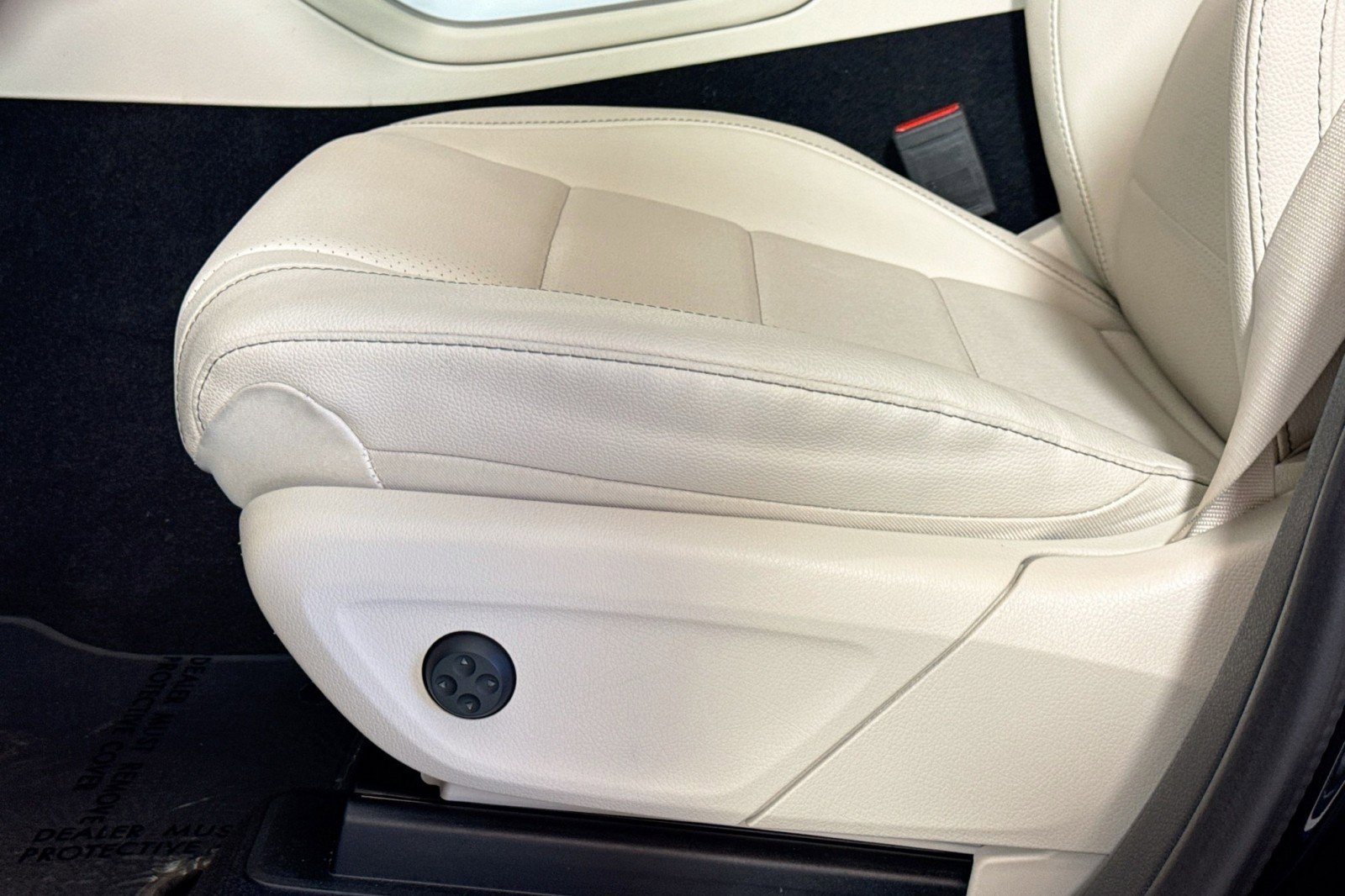 Used 2025 Mercedes-Benz GLS 450 4MATIC image 18