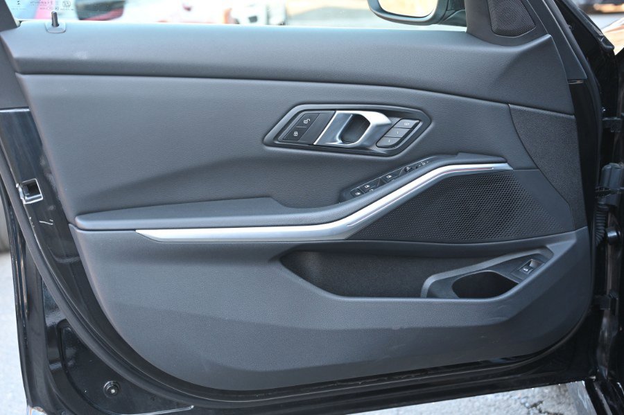 Used 2025 BMW 330i 330i Sedan image 24