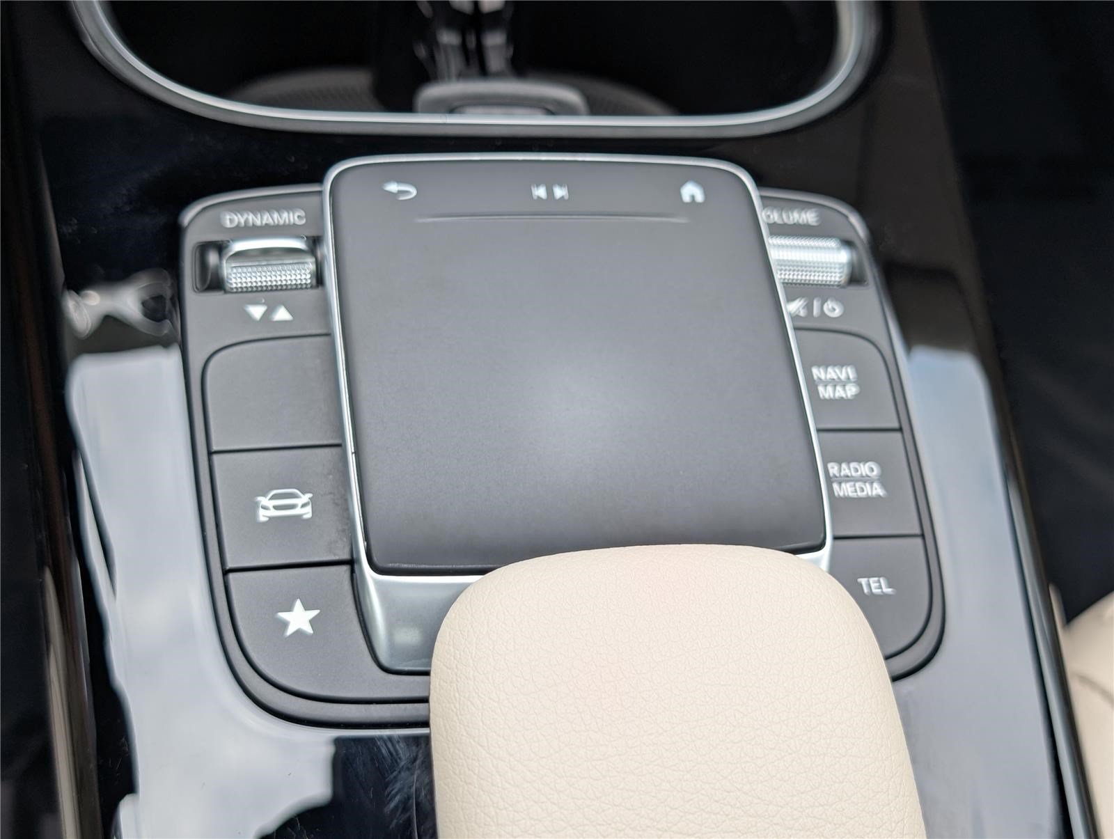 Used 2022 Mercedes-Benz CLA 250 image 23