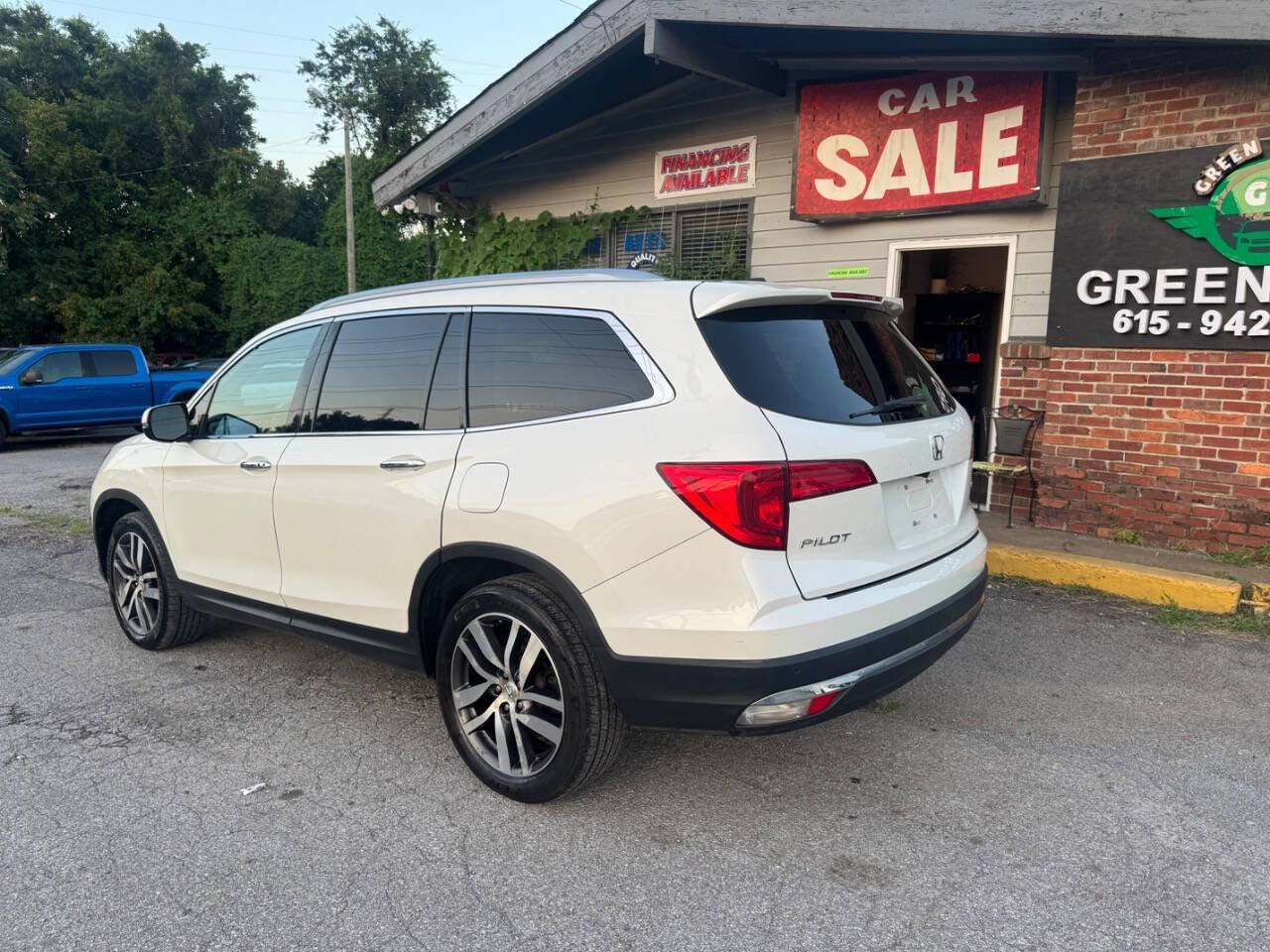Used 2018 Honda Pilot Touring image 3