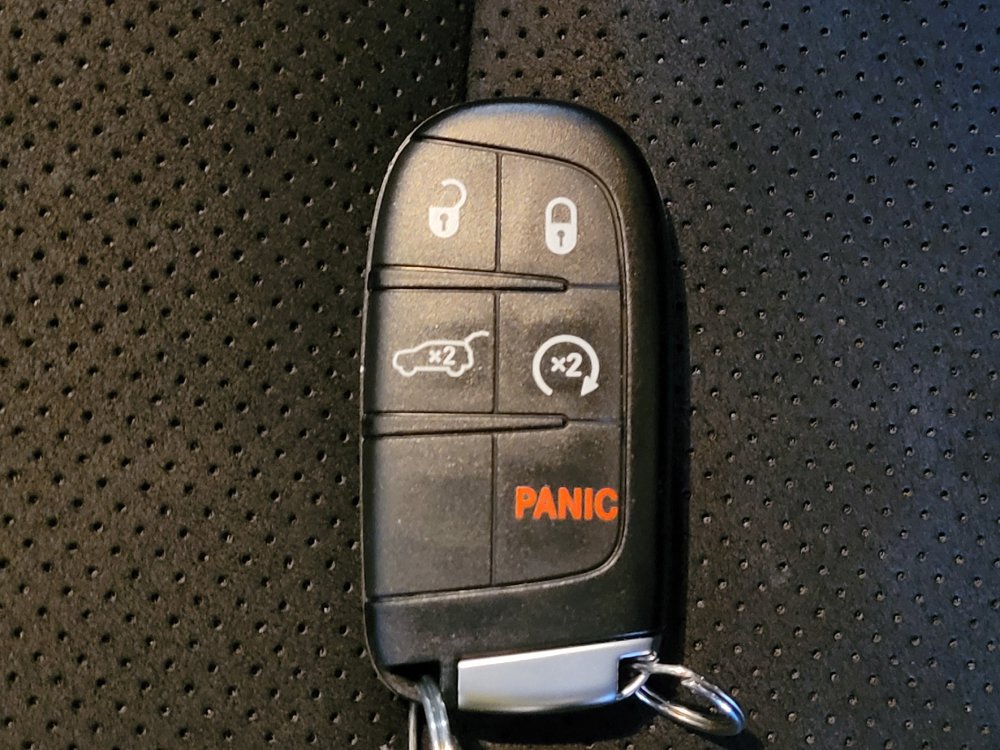 Used 2021 Jeep Grand Cherokee Laredo X RWD image 32