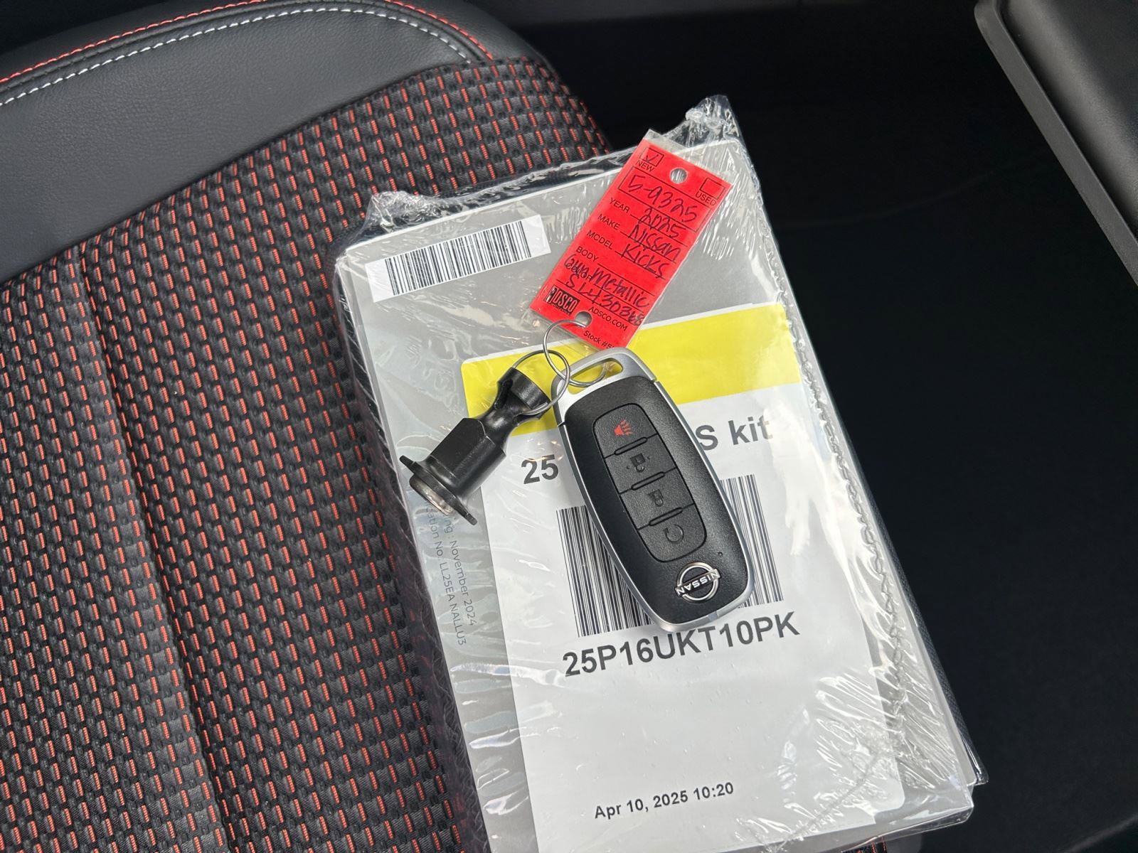 New 2025 Nissan Kicks SR w/ SR Premium Package AWD/4WD image 30