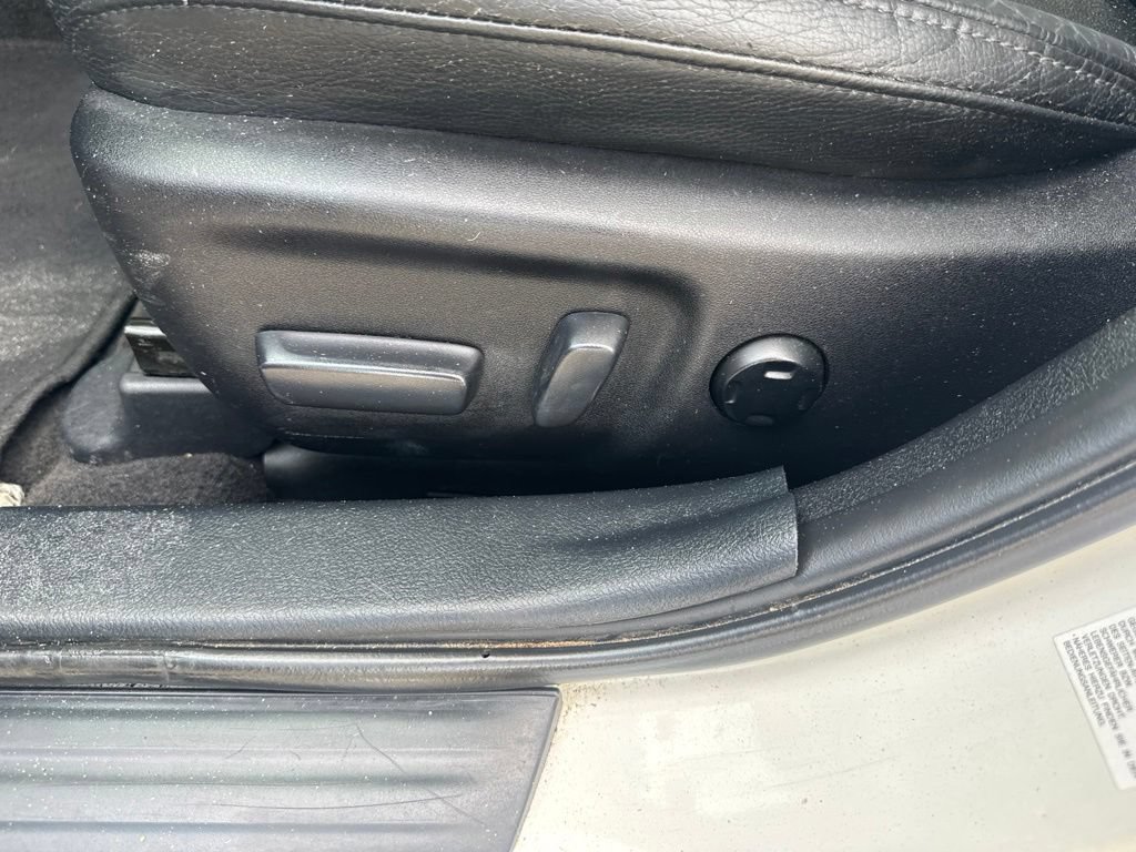 Used 2014 Toyota Avalon XLE Touring FWD image 13