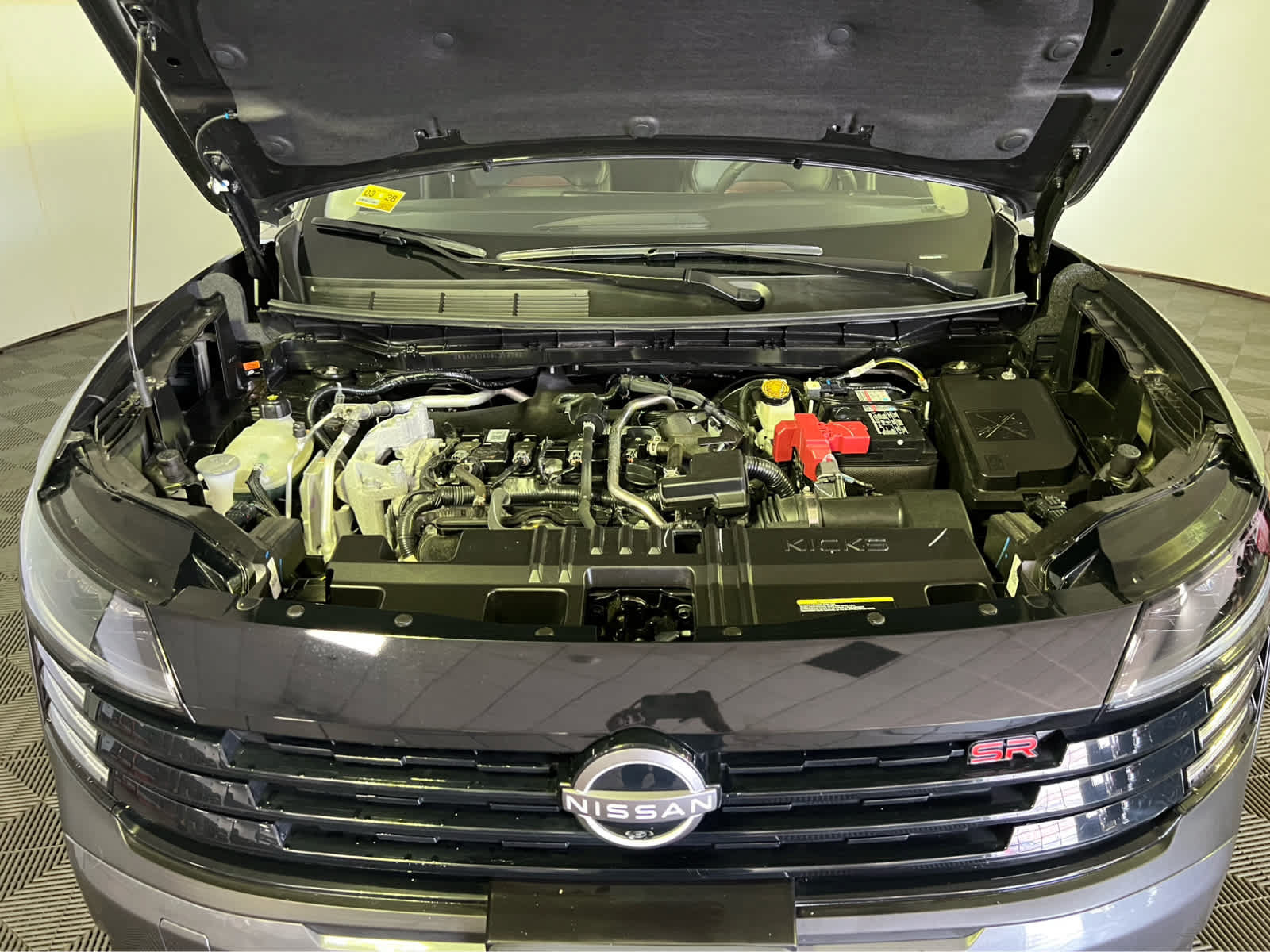 Used 2025 Nissan Kicks SR FWD image 30