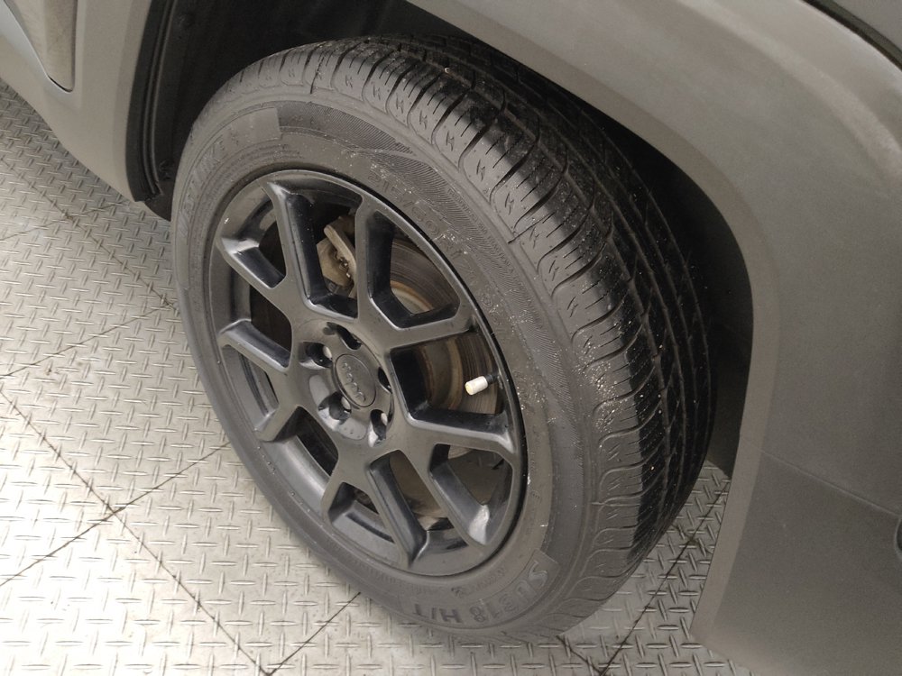 Used 2020 Jeep Renegade Altitude FWD image 31