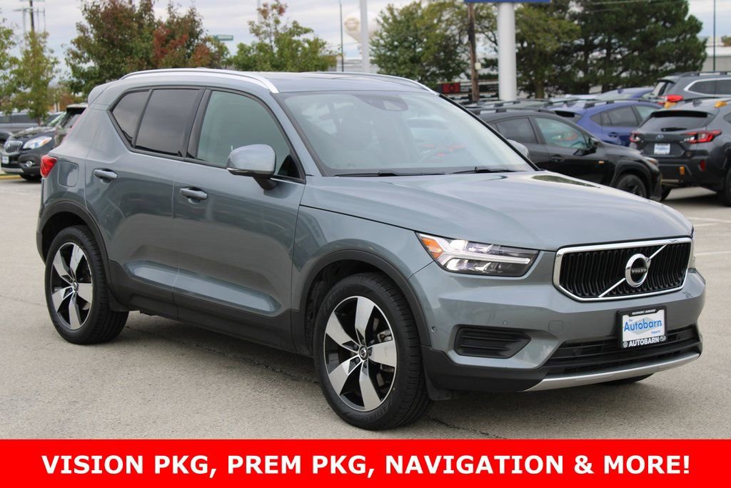 Used 2019 Volvo XC40 T5 Momentum image 3