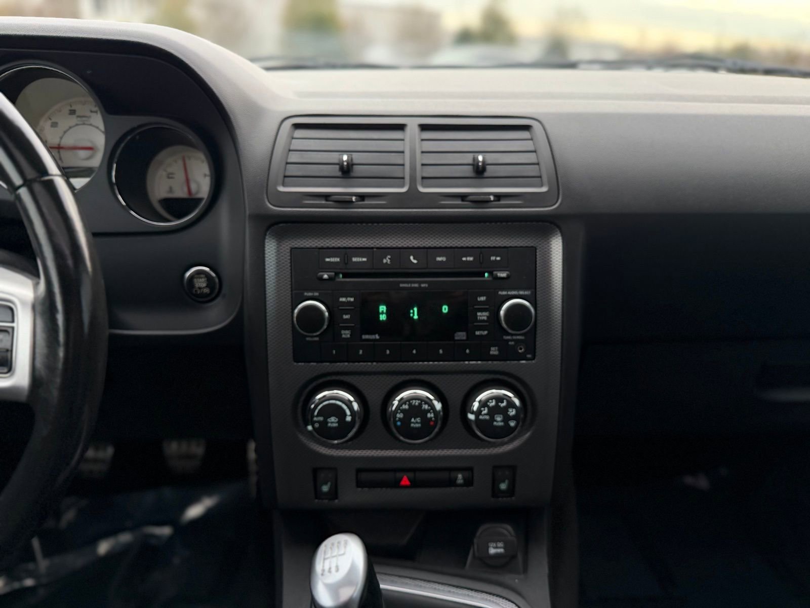 Used 2011 Dodge Challenger R/T RWD image 31