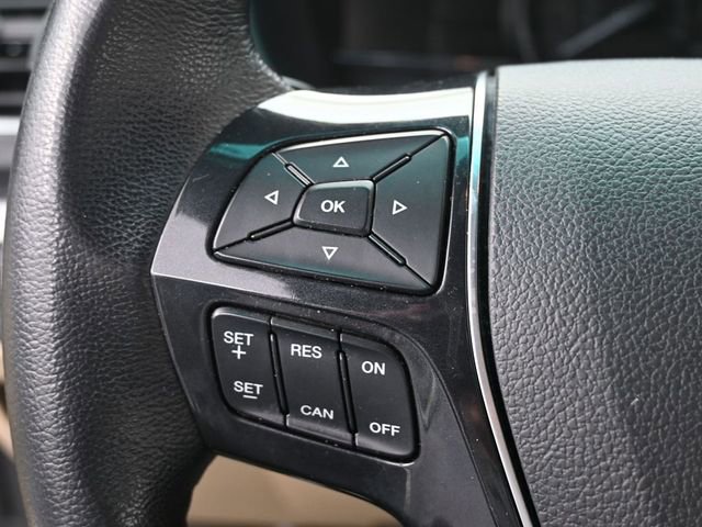 Used 2017 Ford Explorer Limited image 15