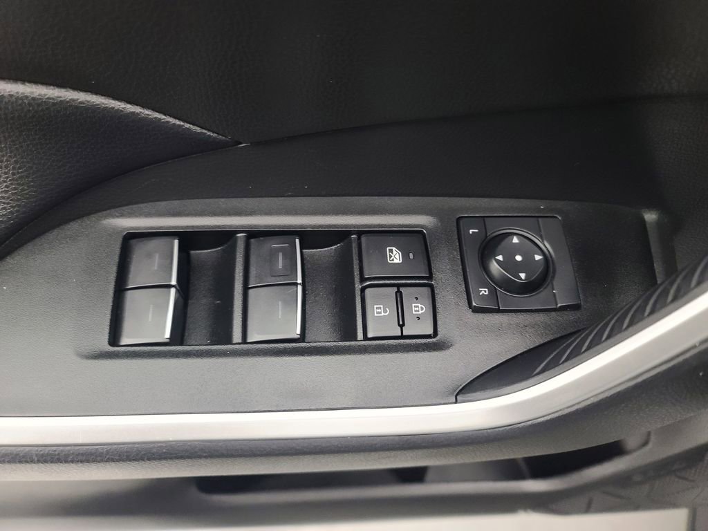 Used 2025 Toyota RAV4 XLE AWD/4WD image 24