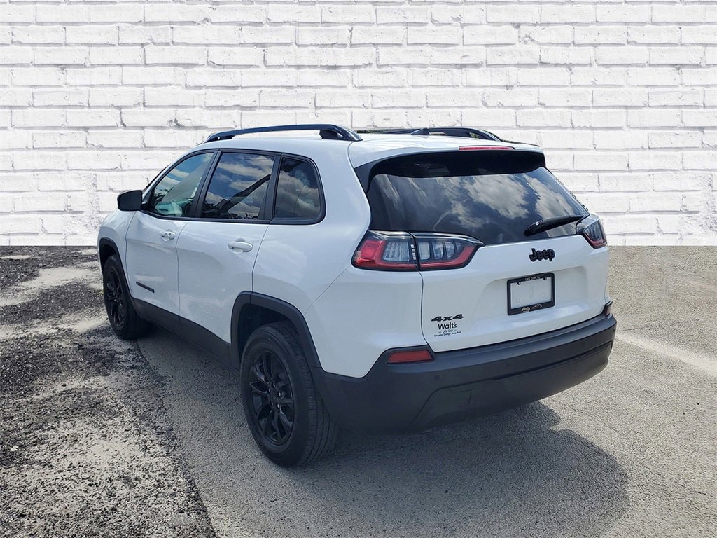 Used 2023 Jeep Cherokee Altitude Lux image 3