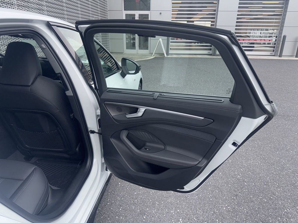 New 2026 Audi A6 Premium Plus image 11