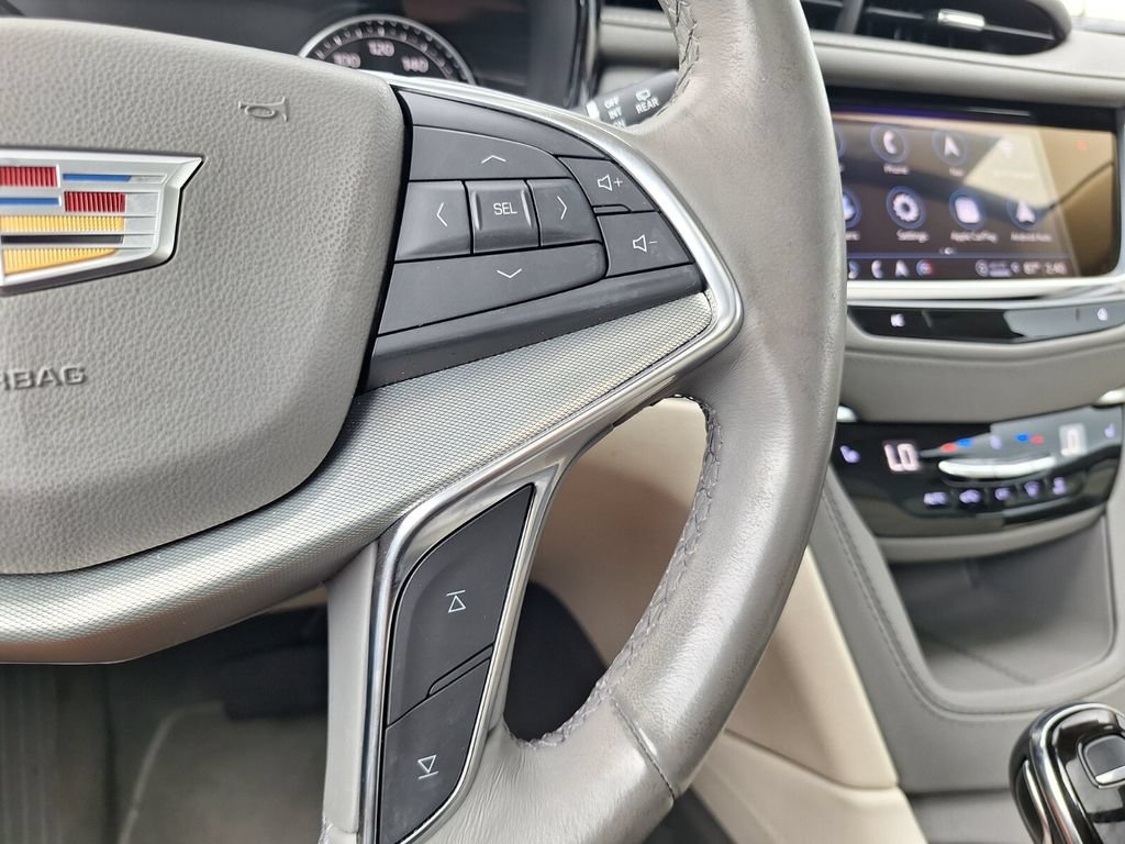Certified 2023 Cadillac XT5 Premium Luxury FWD image 18