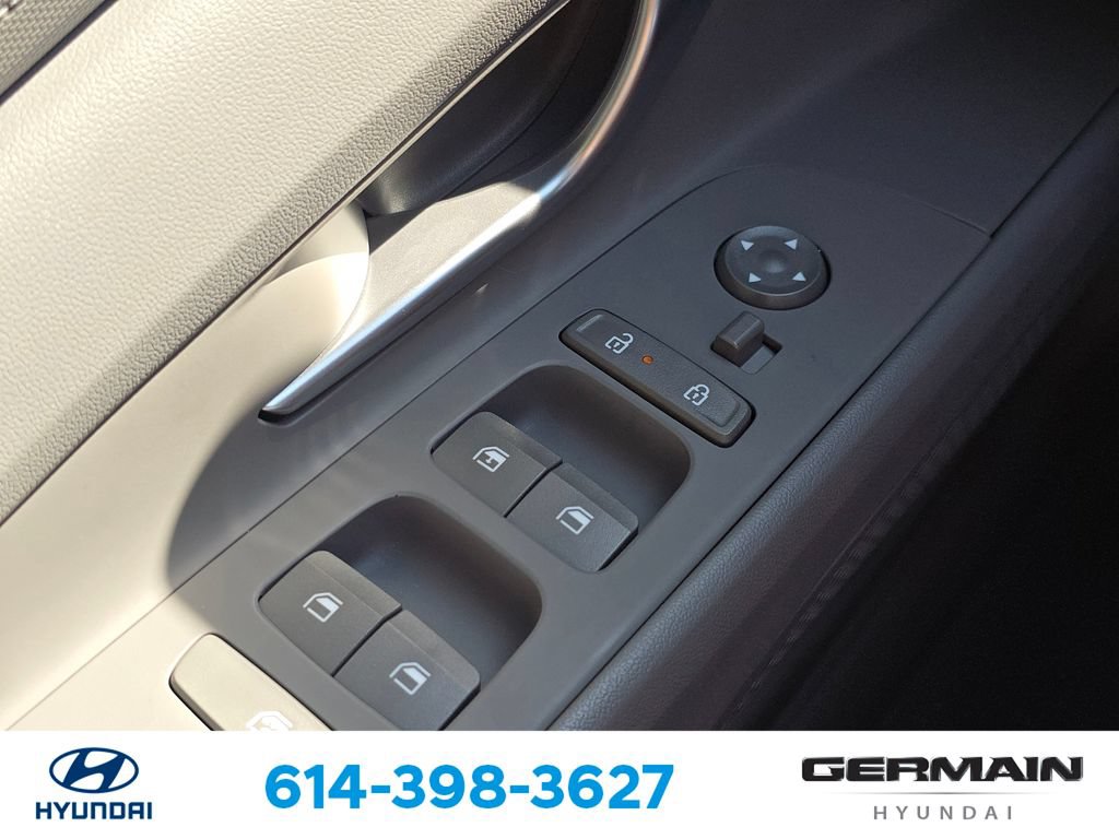 Certified 2026 Hyundai Elantra SE FWD image 26