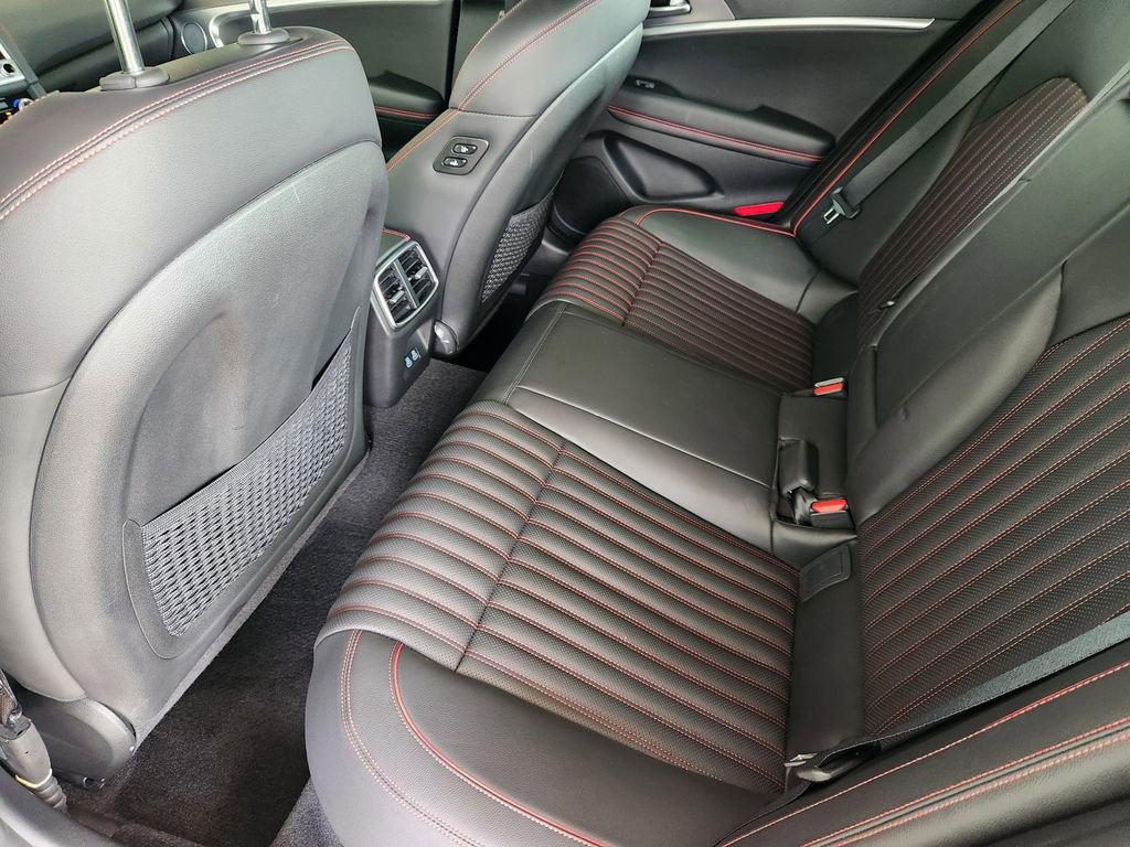 Used 2025 Genesis G70 2.5T w/ Sport Prestige Package image 29