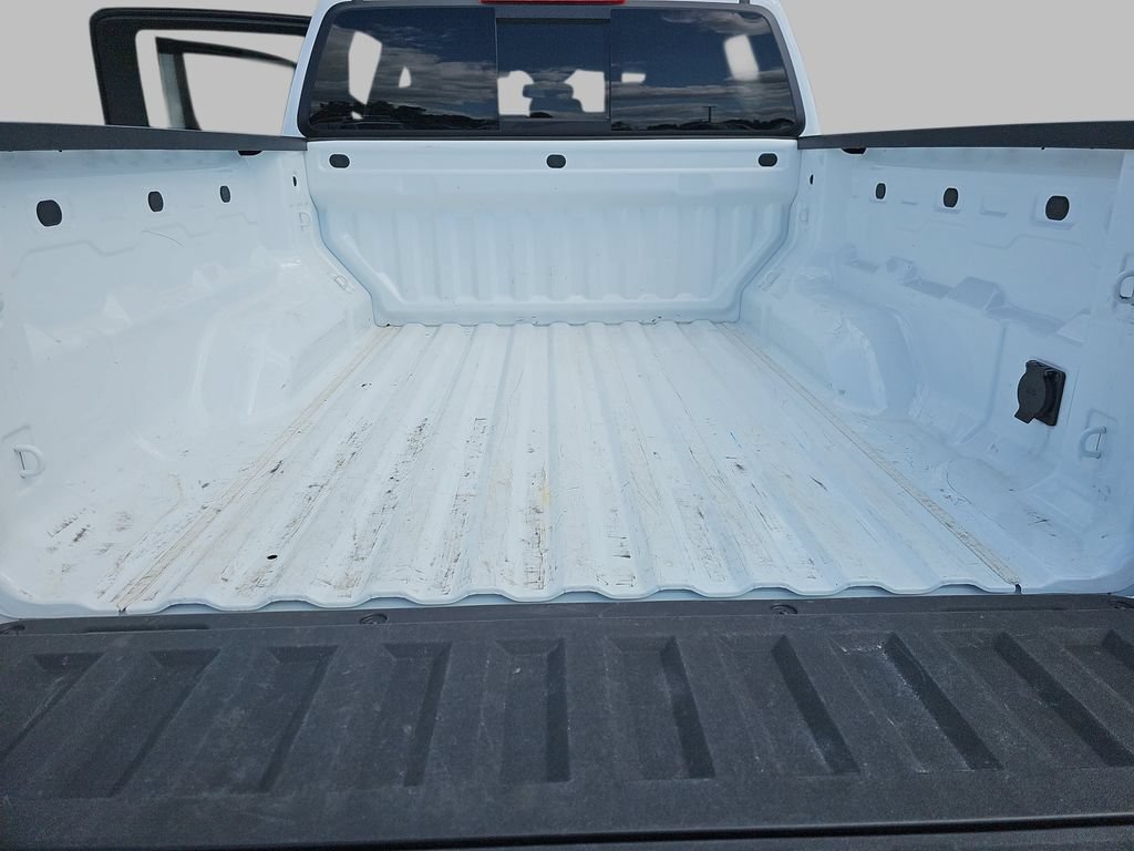 Used 2023 GMC Canyon AT4 w/ Canyon Safety Plus Package AWD/4WD image 15