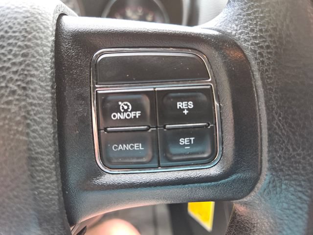 Used 2013 Dodge Avenger SE w/ Blacktop Pkg FWD image 26