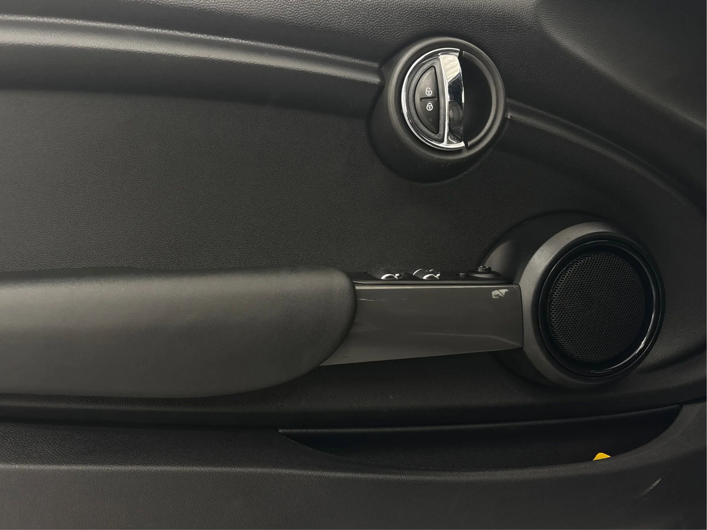 Used 2021 MINI Cooper Convertible image 26