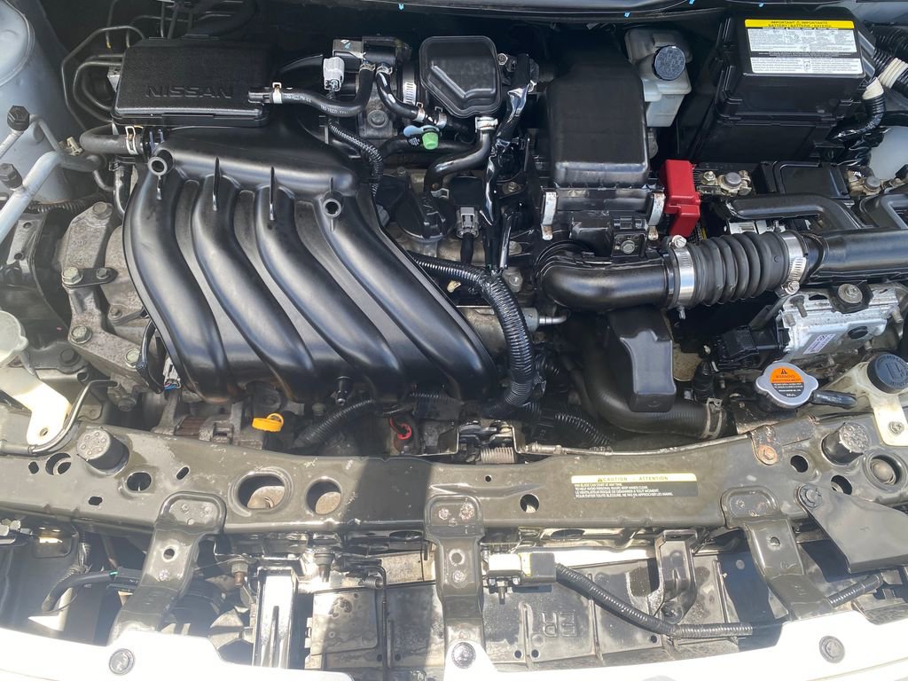 Used 2015 Nissan Versa SV FWD image 10