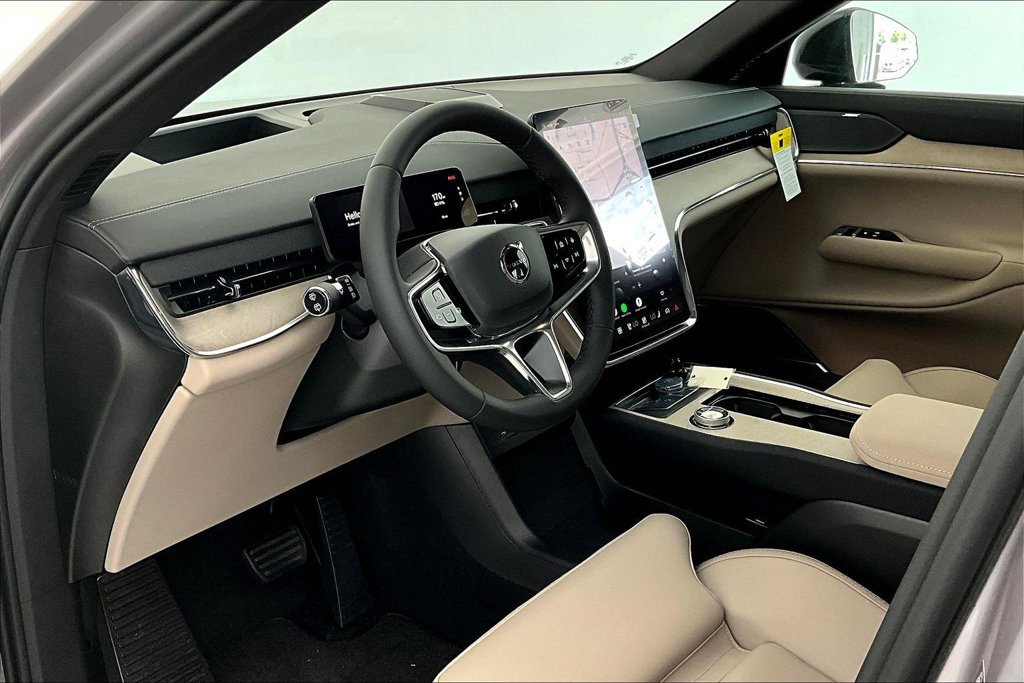 New 2026 Volvo EX90 Plus RWD image 25