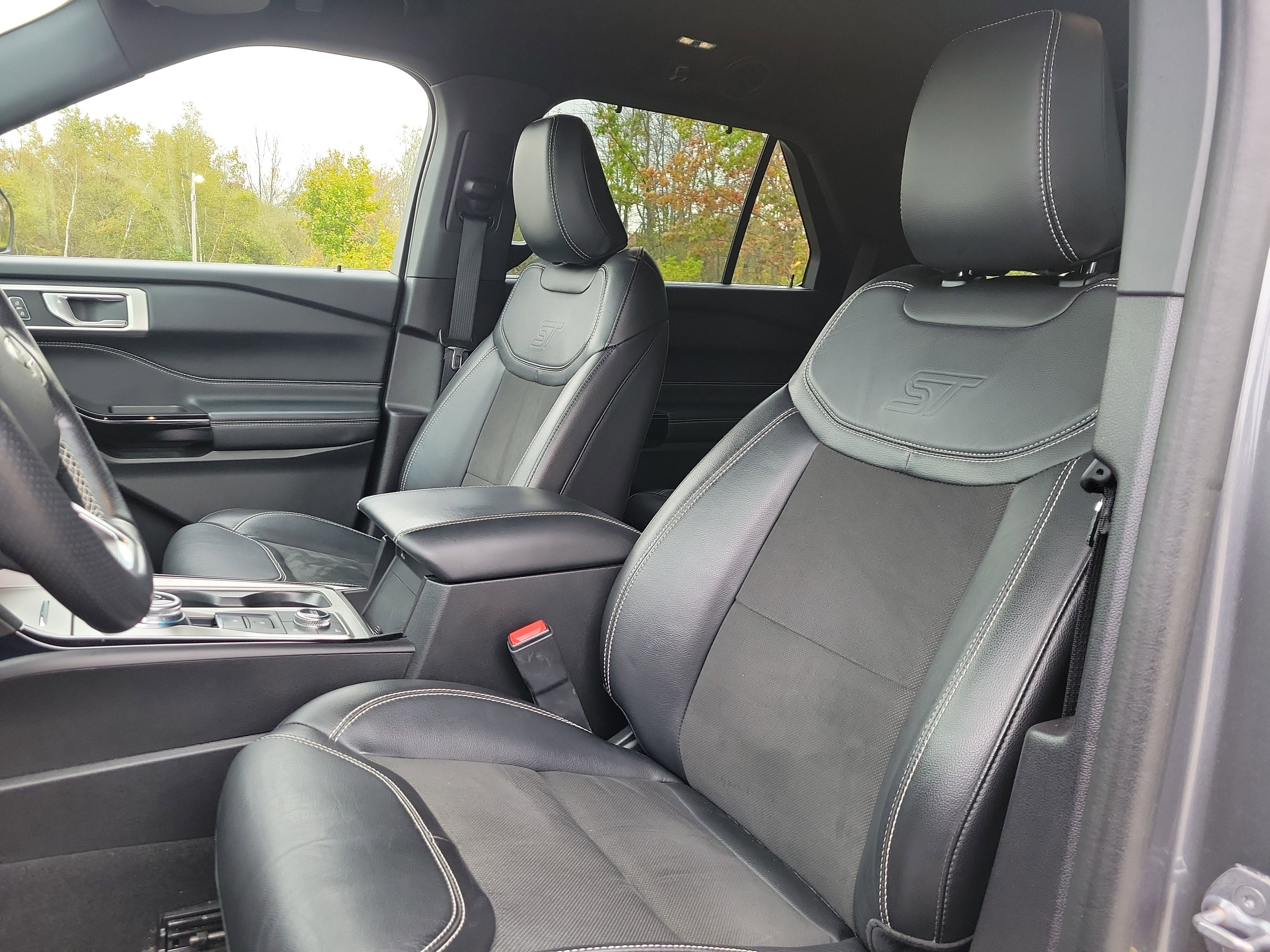 Used 2022 Ford Explorer ST image 14