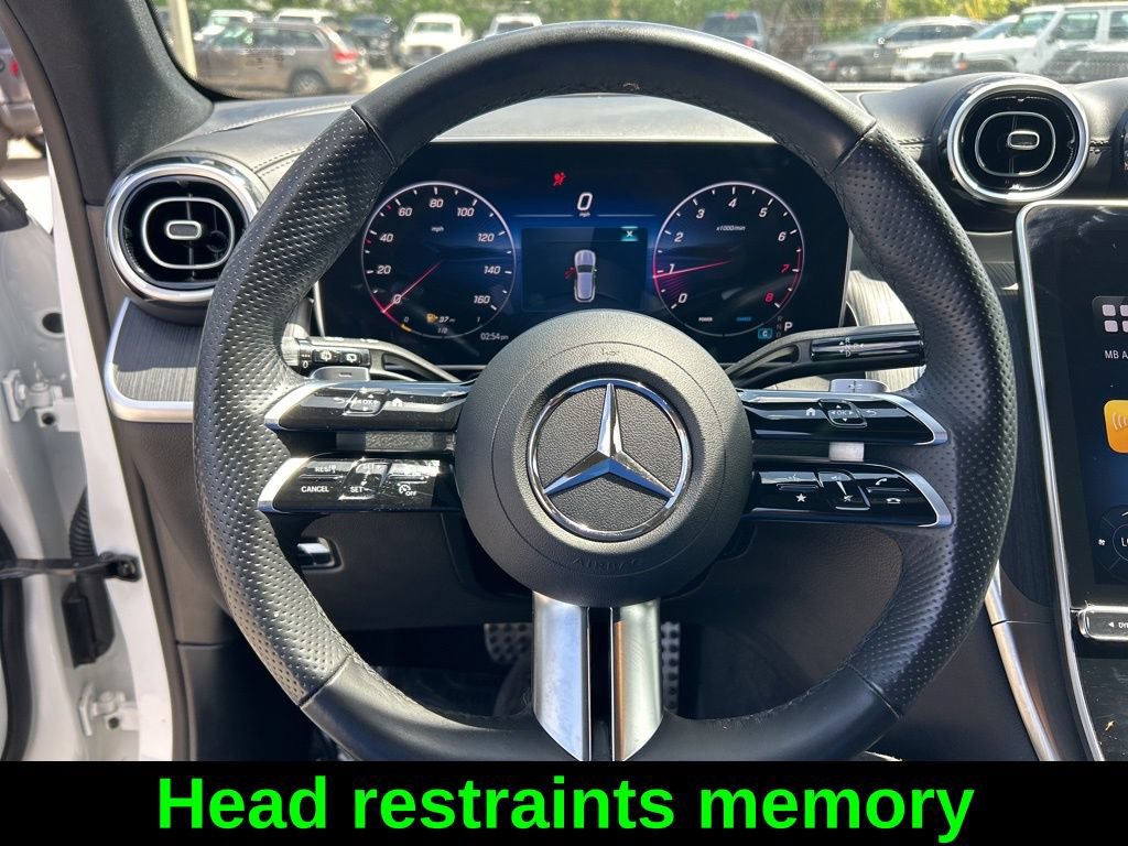 Used 2025 Mercedes-Benz GLC 300 4MATIC image 13
