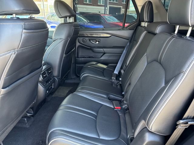 Used 2025 Honda Pilot Elite image 13