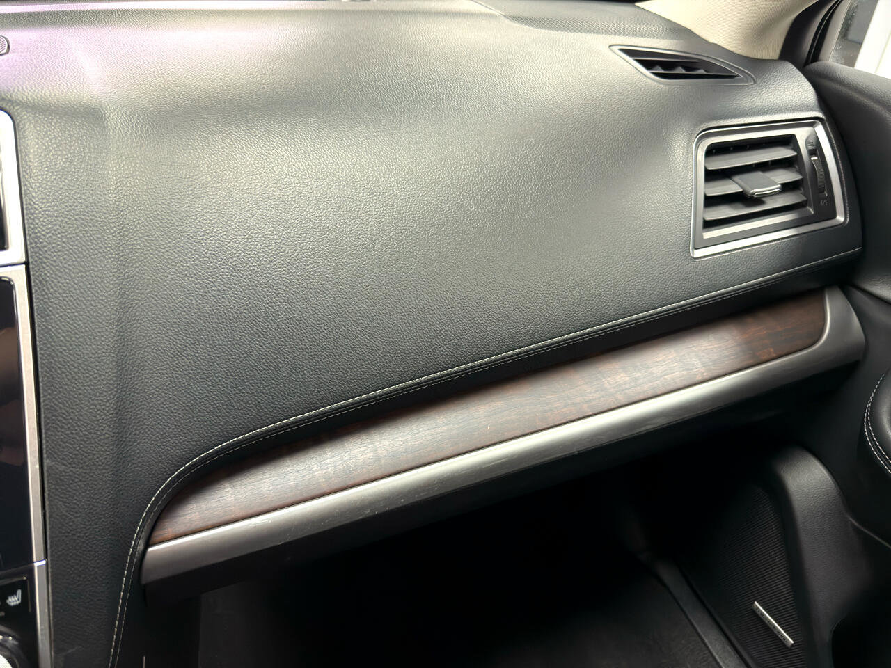 Used 2019 Subaru Outback 3.6R Limited w/ Popular Package #2 image 24