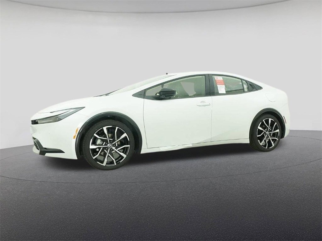 New 2026 Toyota Prius Plug-In Hybrid FWD image 18