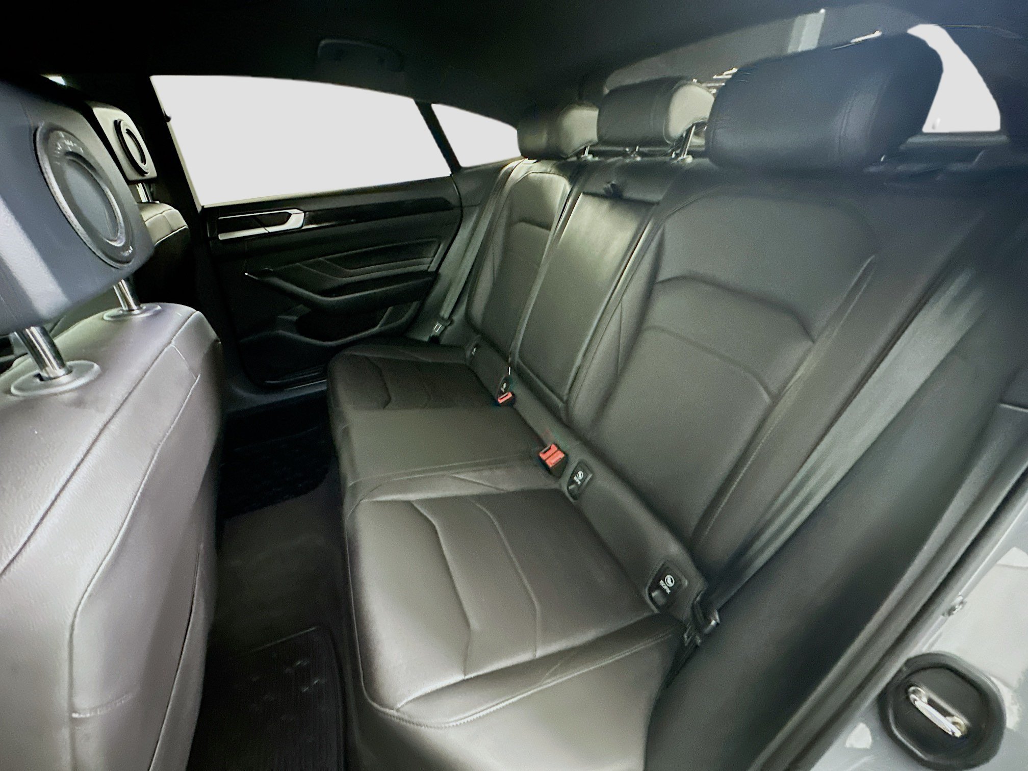 Used 2022 Volkswagen Arteon SE FWD image 26