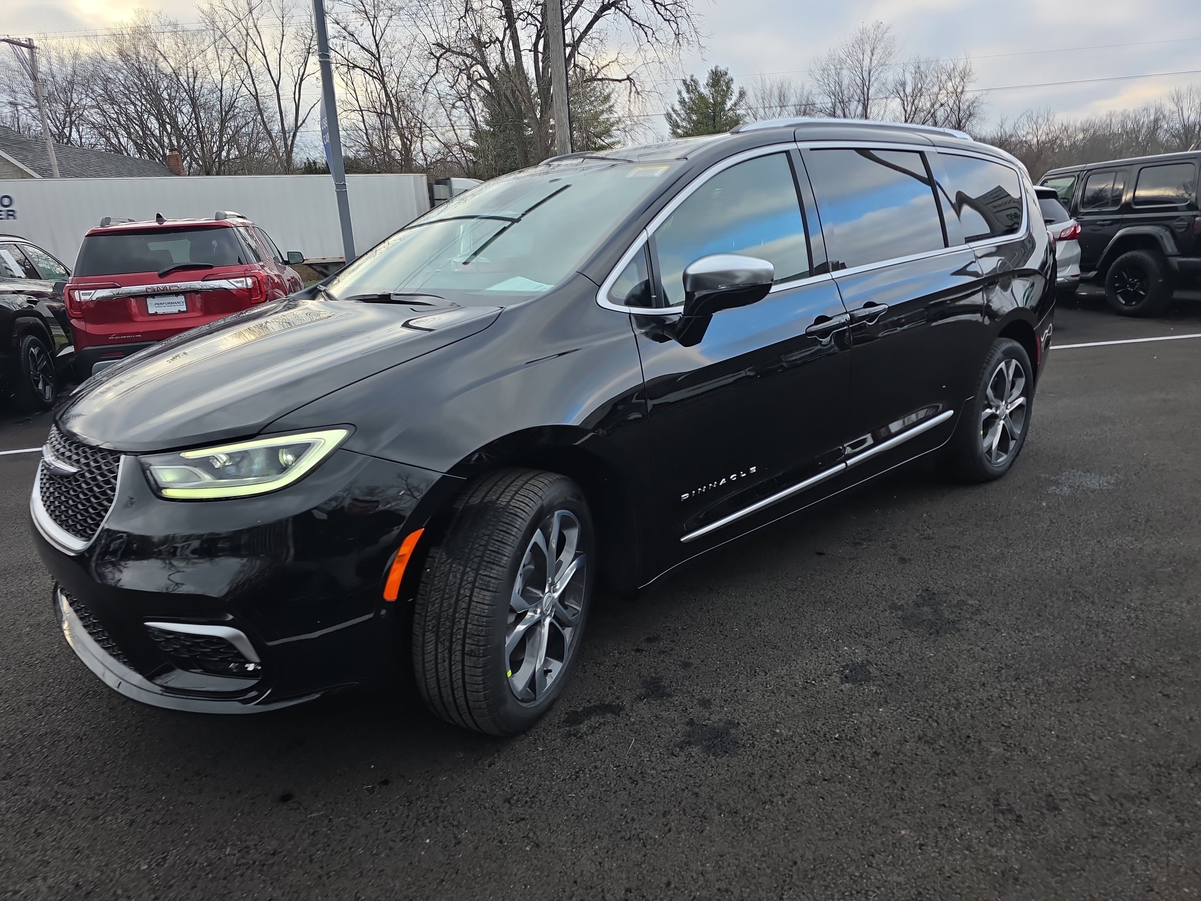New 2026 Chrysler Pacifica Pinnacle image 19