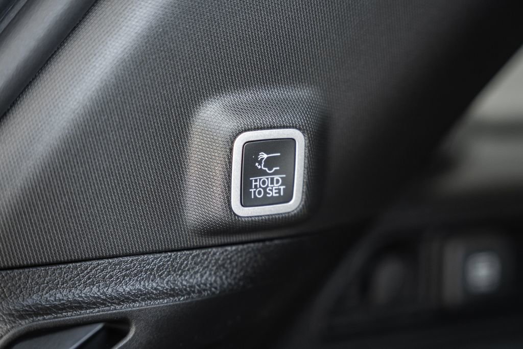 New 2025 Jeep Grand Cherokee Limited w/ MOPAR Finishing Package image 11