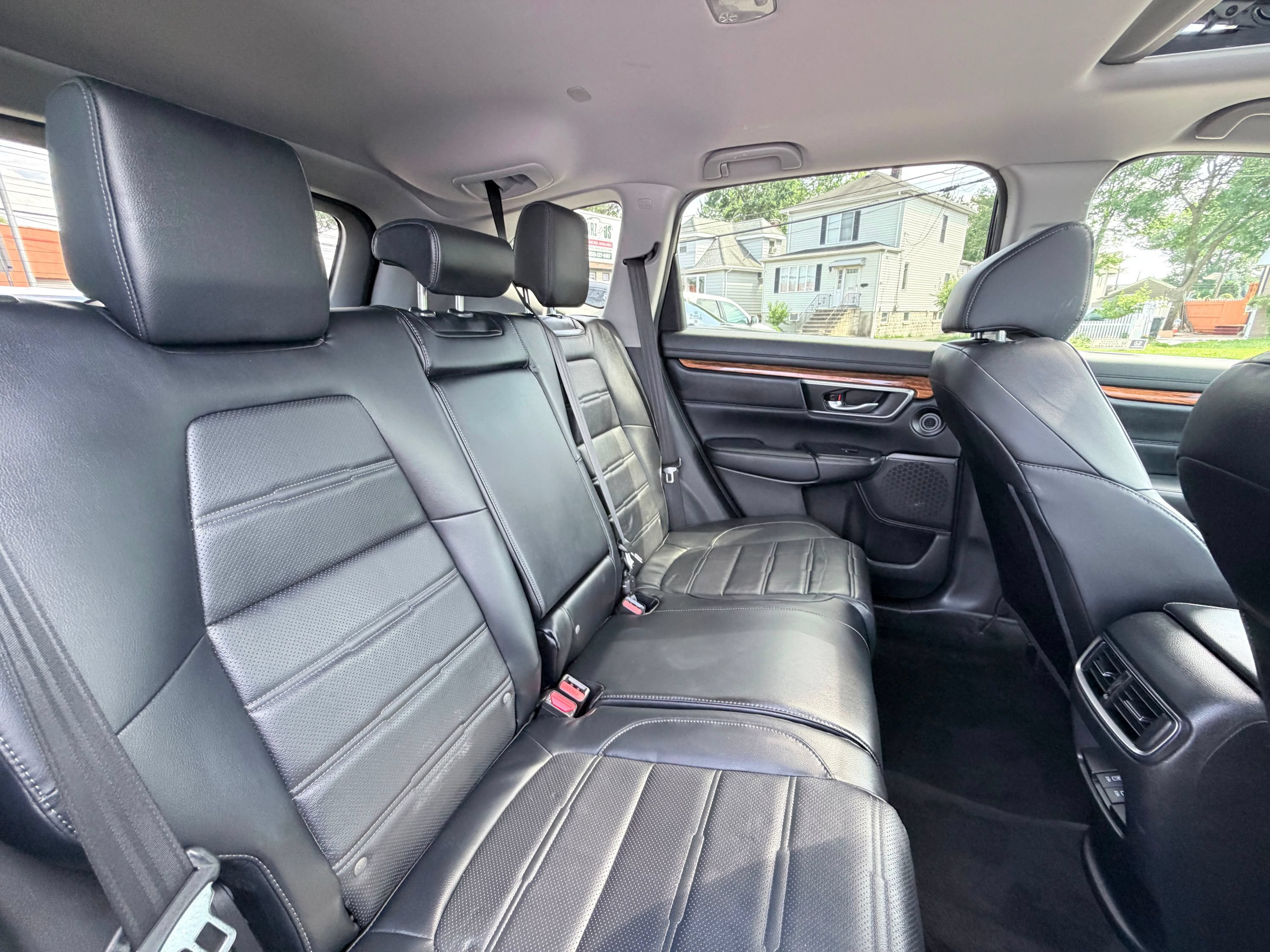 Used 2018 Honda CR-V Touring image 22