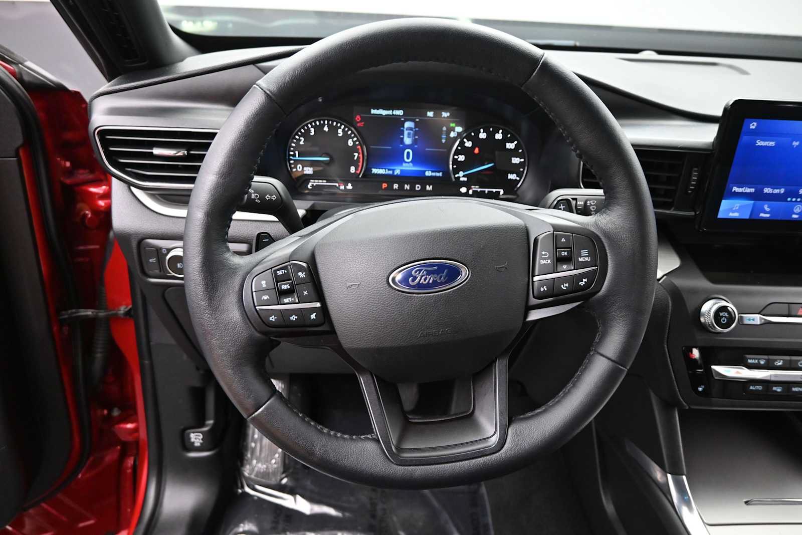 Used 2020 Ford Explorer XLT w/ Equipment Group 202A AWD/4WD image 22