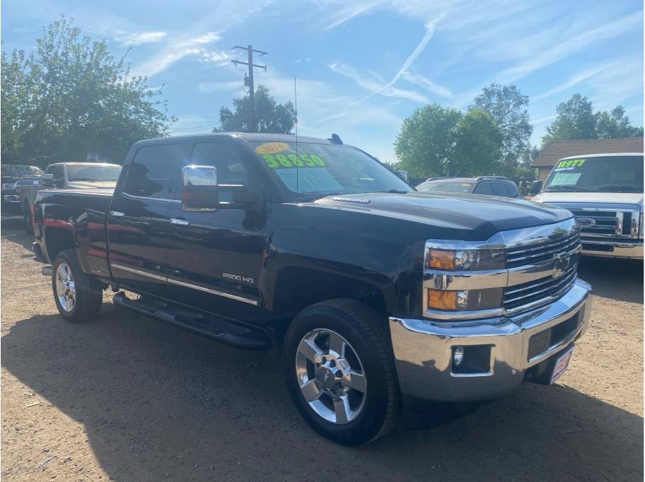 Used 2016 Chevrolet Silverado 2500 LTZ w/ Duramax Plus Package AWD/4WD image 7