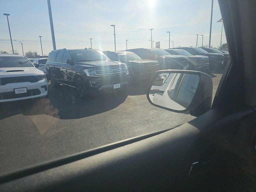 Used 2022 Chevrolet Colorado LT w/ Fleet Safety Package RWD image 14