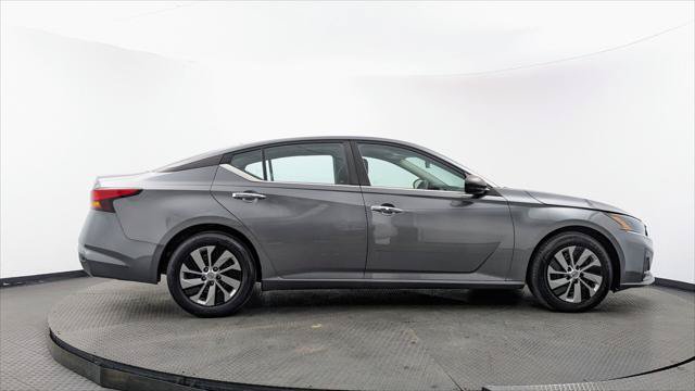Used 2024 Nissan Altima 2.5 S FWD image 9