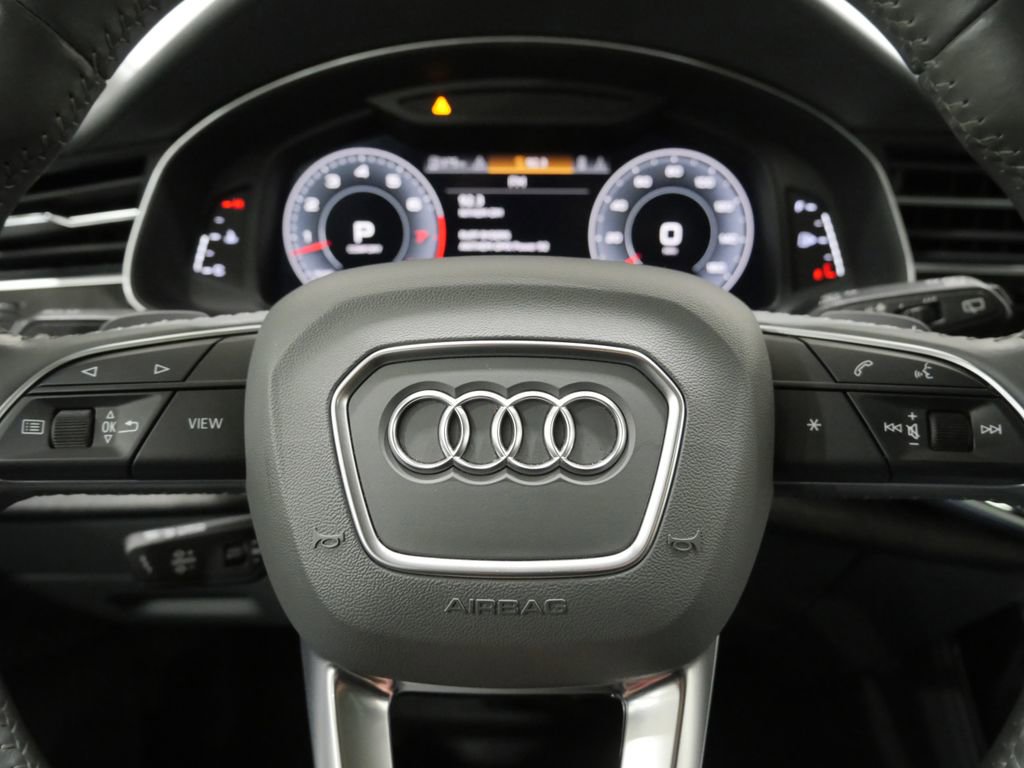 Used 2019 Audi Q8 Prestige AWD/4WD image 16