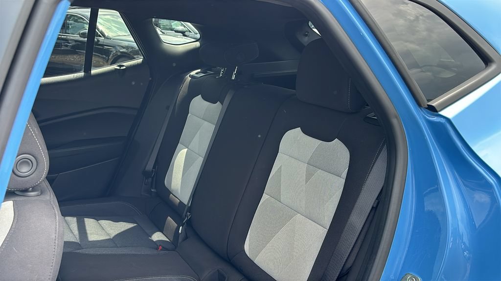 Used 2024 Chevrolet Trax RS FWD image 26